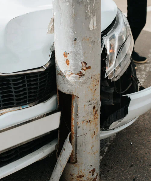 Maywood, CA – Collision at 4650 E Slauson Ave Leads to Injuries