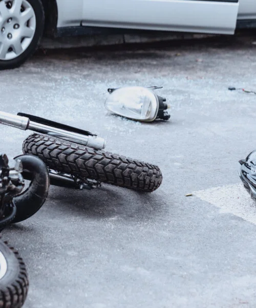 Oakland, CA – Motorcyclist Injured in Crash at 90th Ave & Cherry St