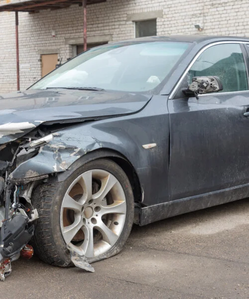 Palmdale, CA – Entrapment Reported in 3-Car Crash at 5th St E & Palmdale Blvd