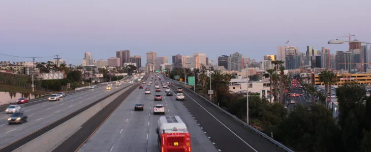 Heavy traffic moves along a San Diego freeway, representing cases that may need a hit-and-run lawyer in San Diego after serious accidents.